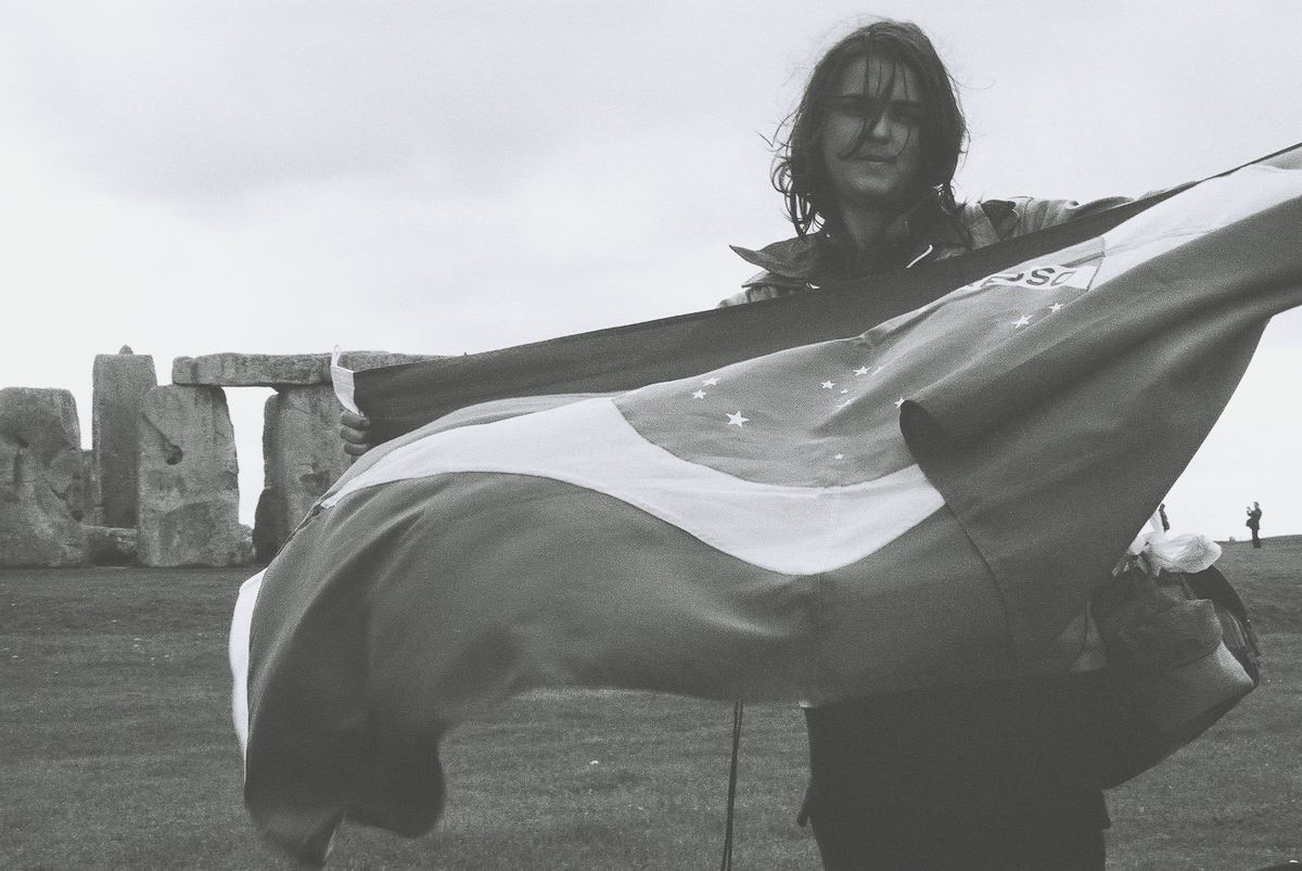Kenia em Stonehenge, Inglaterra